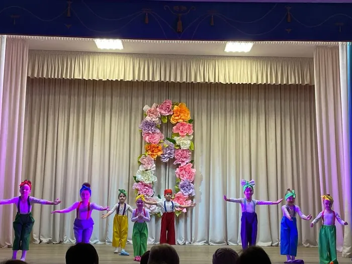 photo_5436053786750735582_y