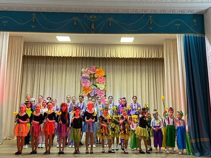 photo_5436053786750735568_y